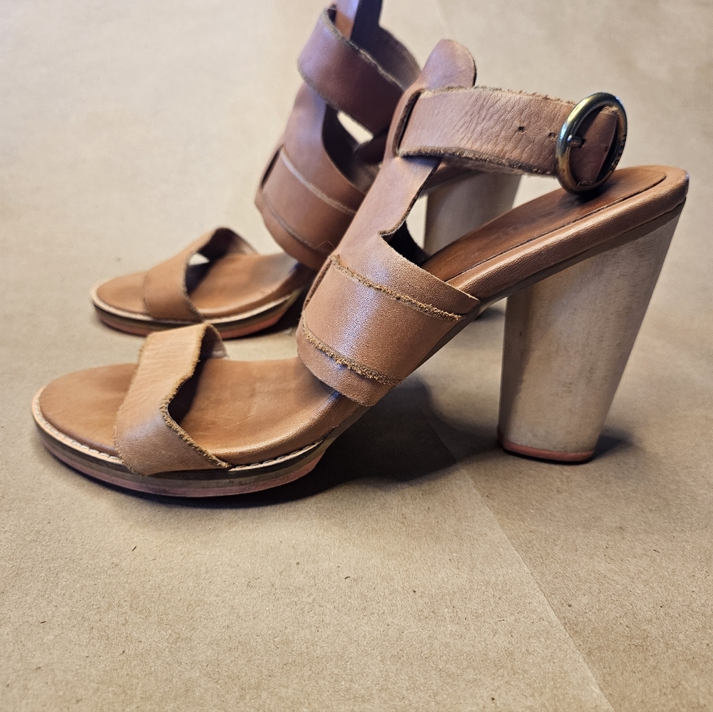 Fossil Vintage Tan Wood Block Heel Sandals Boho Style Size 7.5